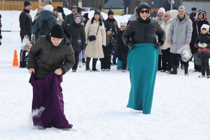 В Пестрецах широко отметили Масленицу