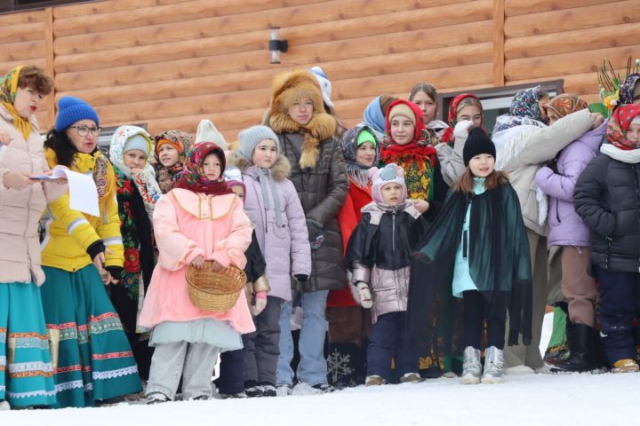 В Пестрецах широко отметили Масленицу