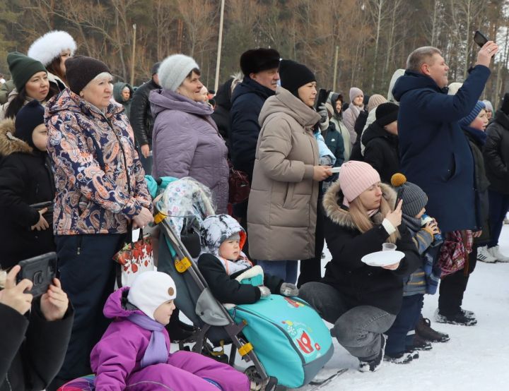 В Пестрецах широко отметили Масленицу