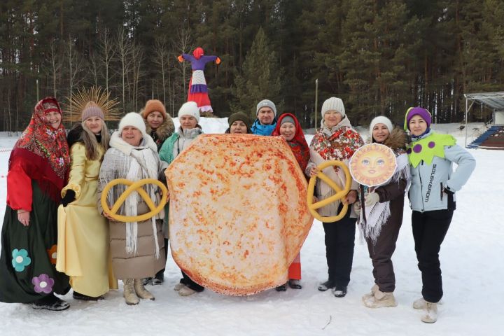 В Пестрецах широко отметили Масленицу