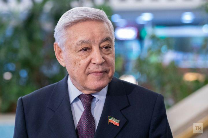 Фарид Мухаметшин поздравил татарстанцев с 1 мая