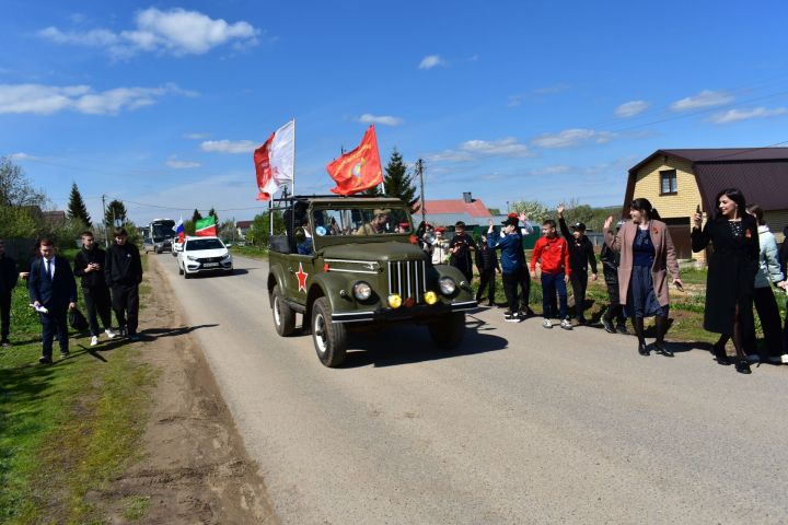 В Пестречинском районе прошел патриотический автопробег