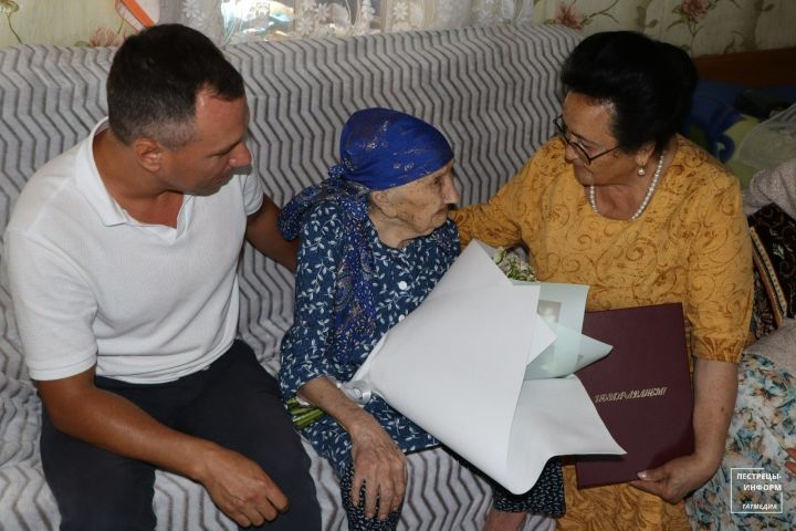 Анастасии Антоновой из деревни Альвидино исполнилось 106 лет