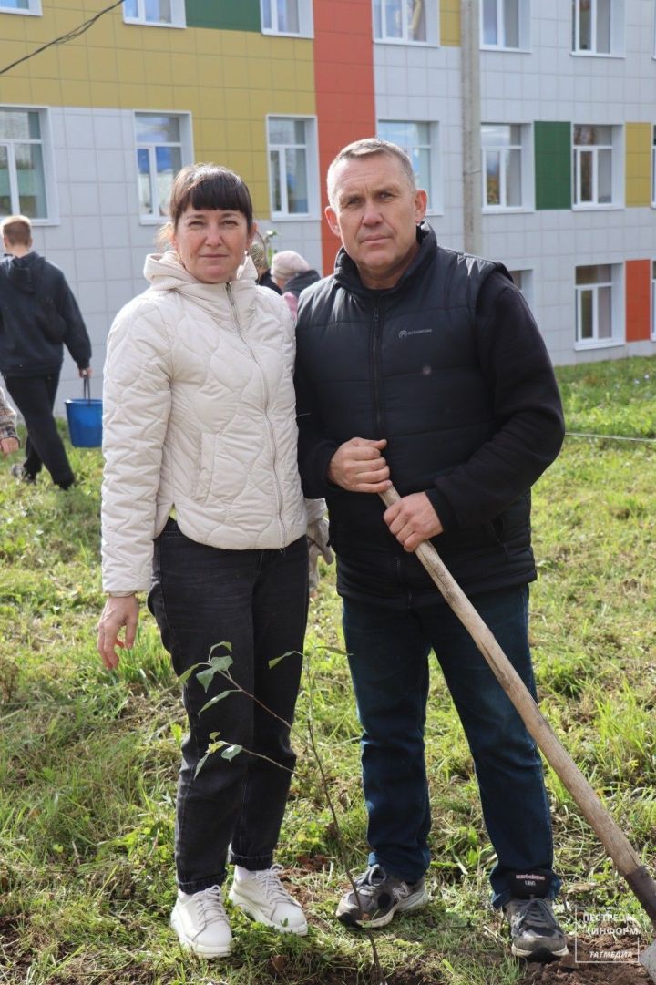 В Пестречинской первой школе заложили Яблоневый сад