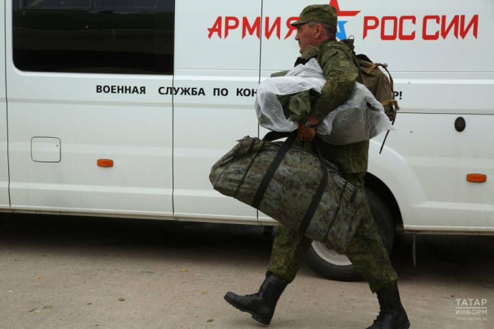 Какие выплаты и льготы положены контрактникам