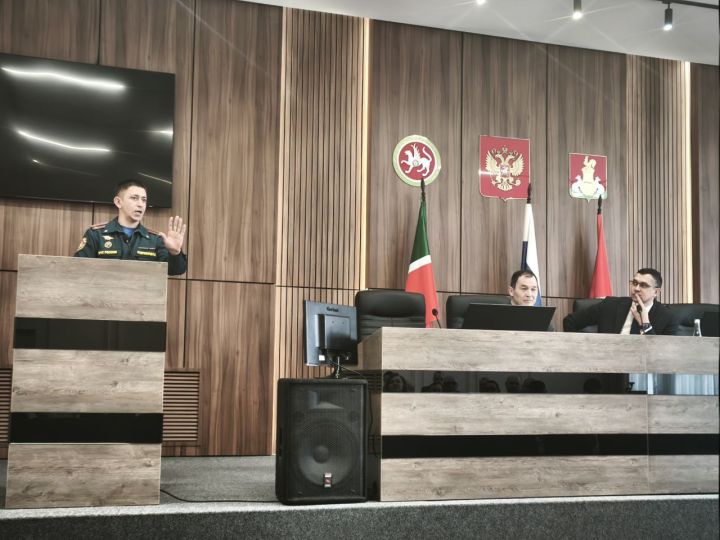 В Пестречинском районе обсудили меры по предотвращению пожаров и готовность к весеннему паводку