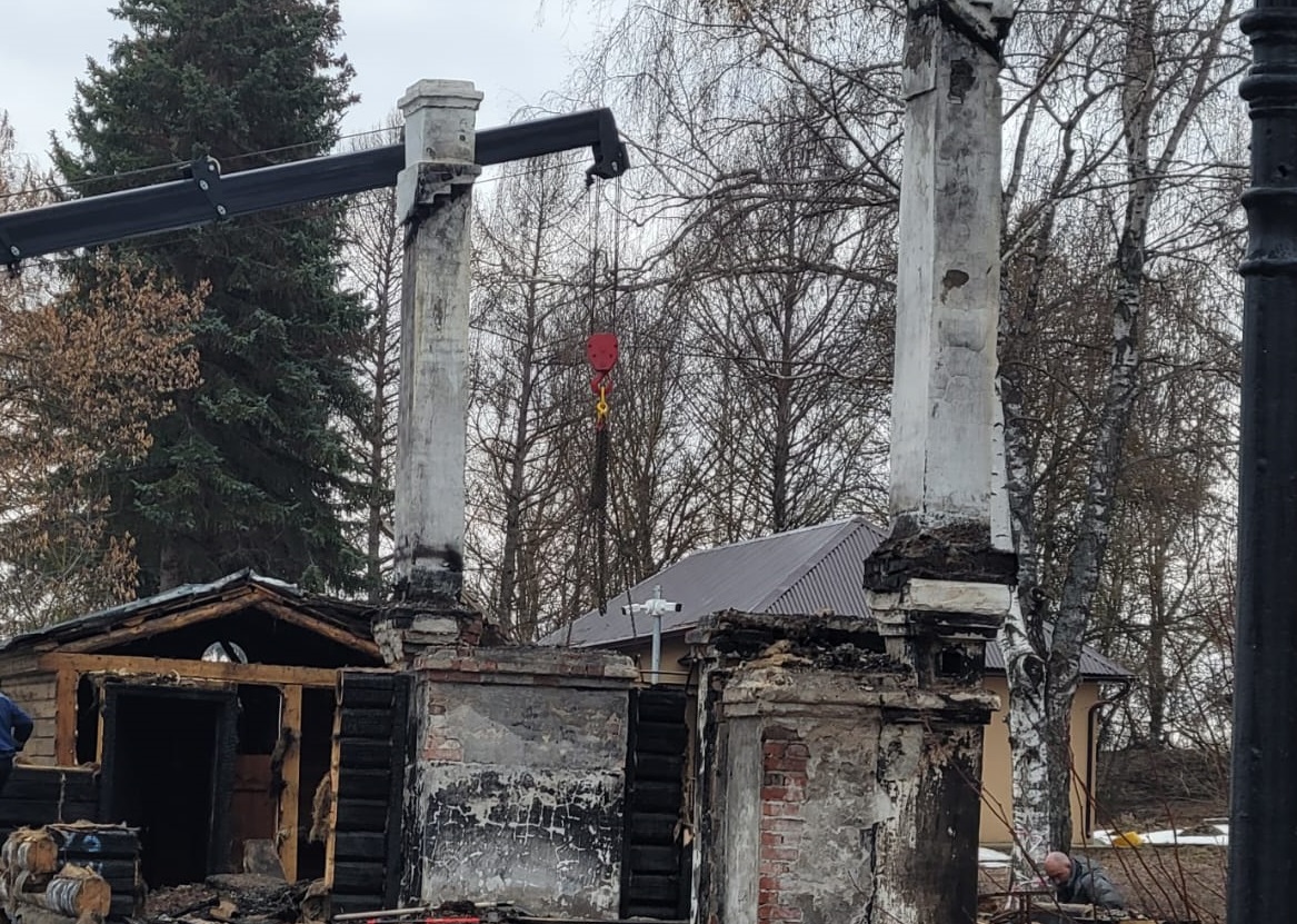 В Ленино-Кокушкинском музее проводят противоаварийные работы