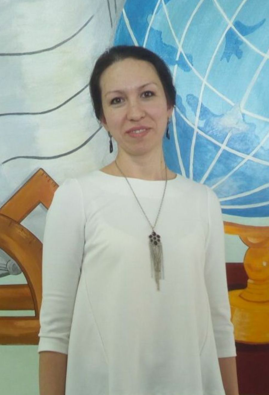 Уважаемую Надежду Михайловну Антипову, классного руководителя 6 "б" класса  поздравляем с Международным женским днем 8 Марта!  