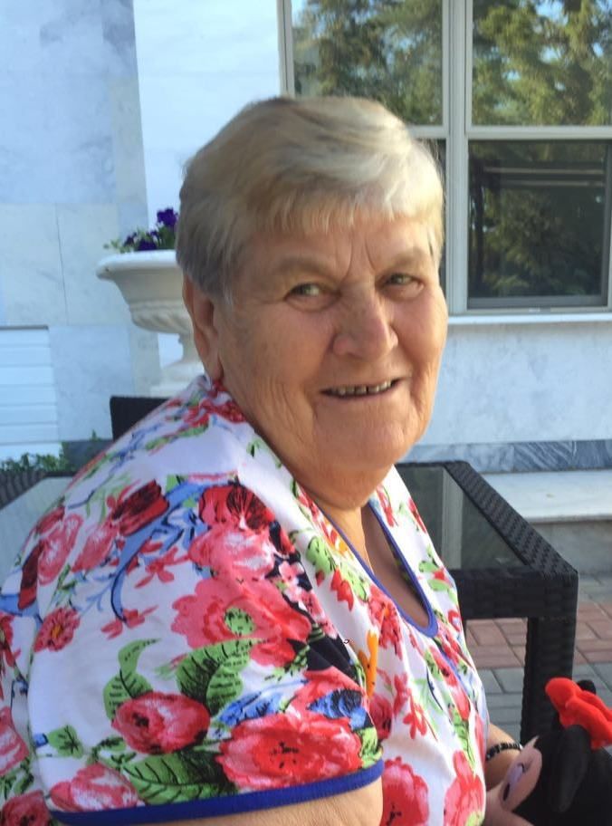 Любимую нашу мамочку, бабушку, прабабушку Александру Петровну Ананьеву хотим поздравить с самым прекрасным праздником, с 80-летним юбилеем!
