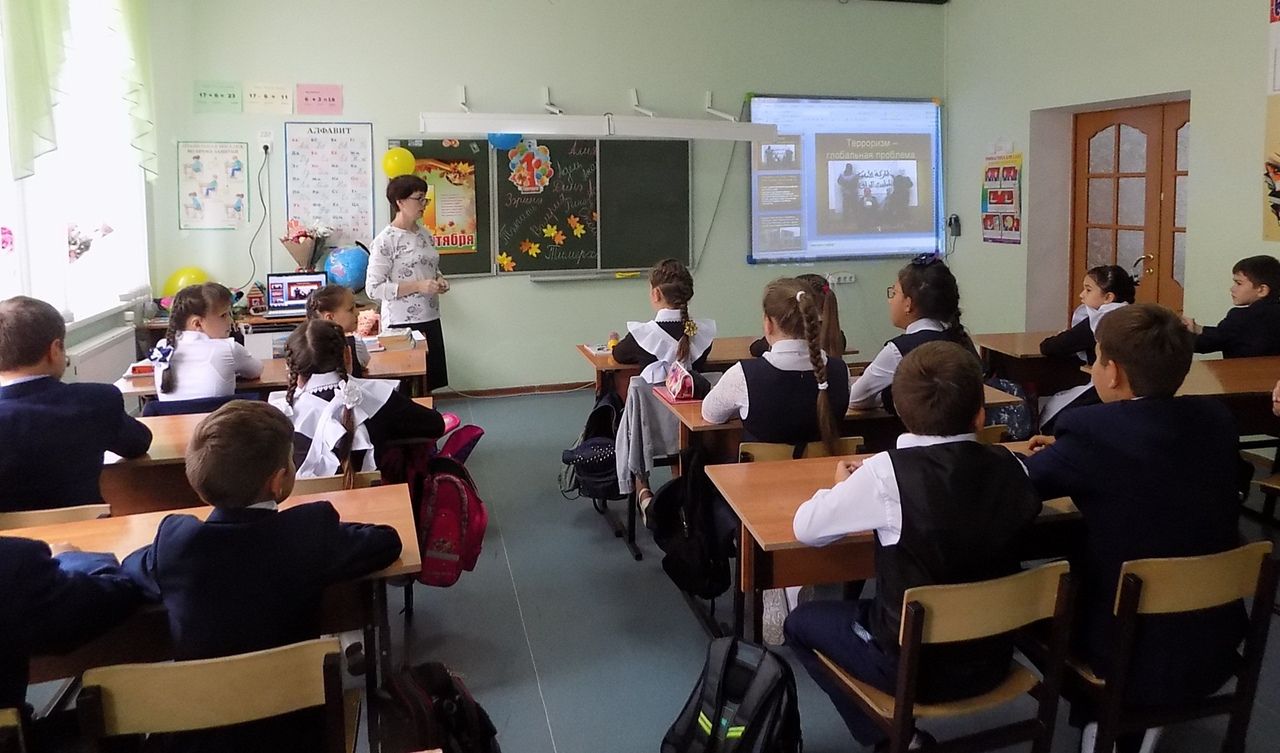 В Пестречинской школе сотрудники детской библиотеки провели урок памяти