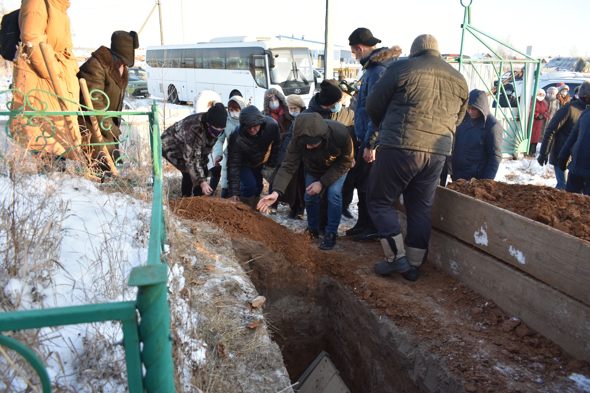 Сегодня простились с народным артистом РТ и заслуженным артистом России Айдаром Хафизовым