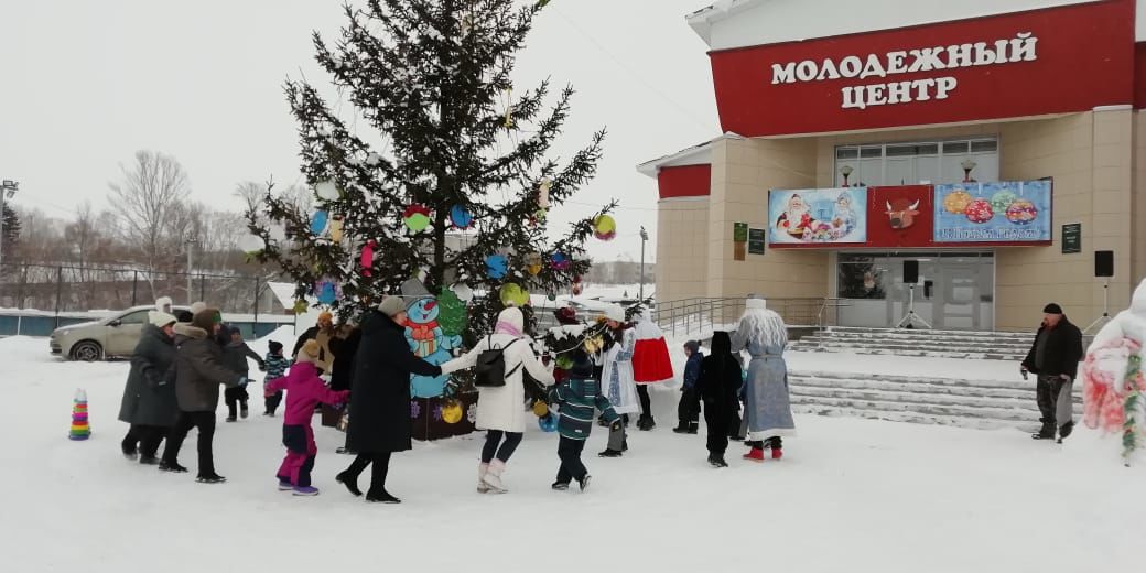 В Ленино-Кокушкино прошла конкурсно-развлекательная программа