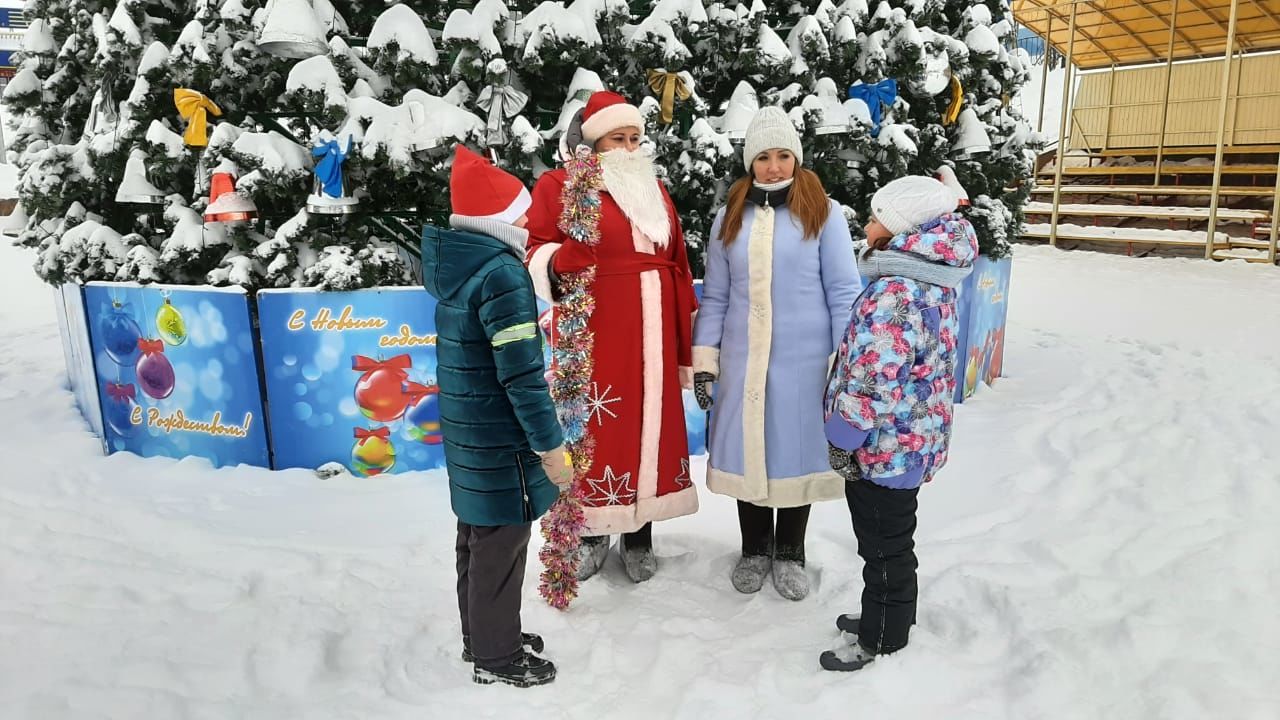 В Пестрецах сотрудники детского сада "Колокольчик" создали праздничную атмосферу