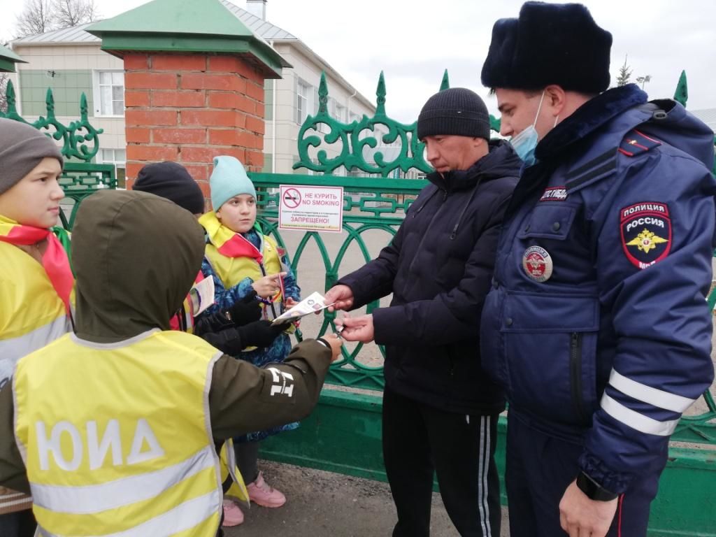 Автоинспекторы и юидовцы Татарстана напомнили пешеходам  о необходимости соблюдения ПДД