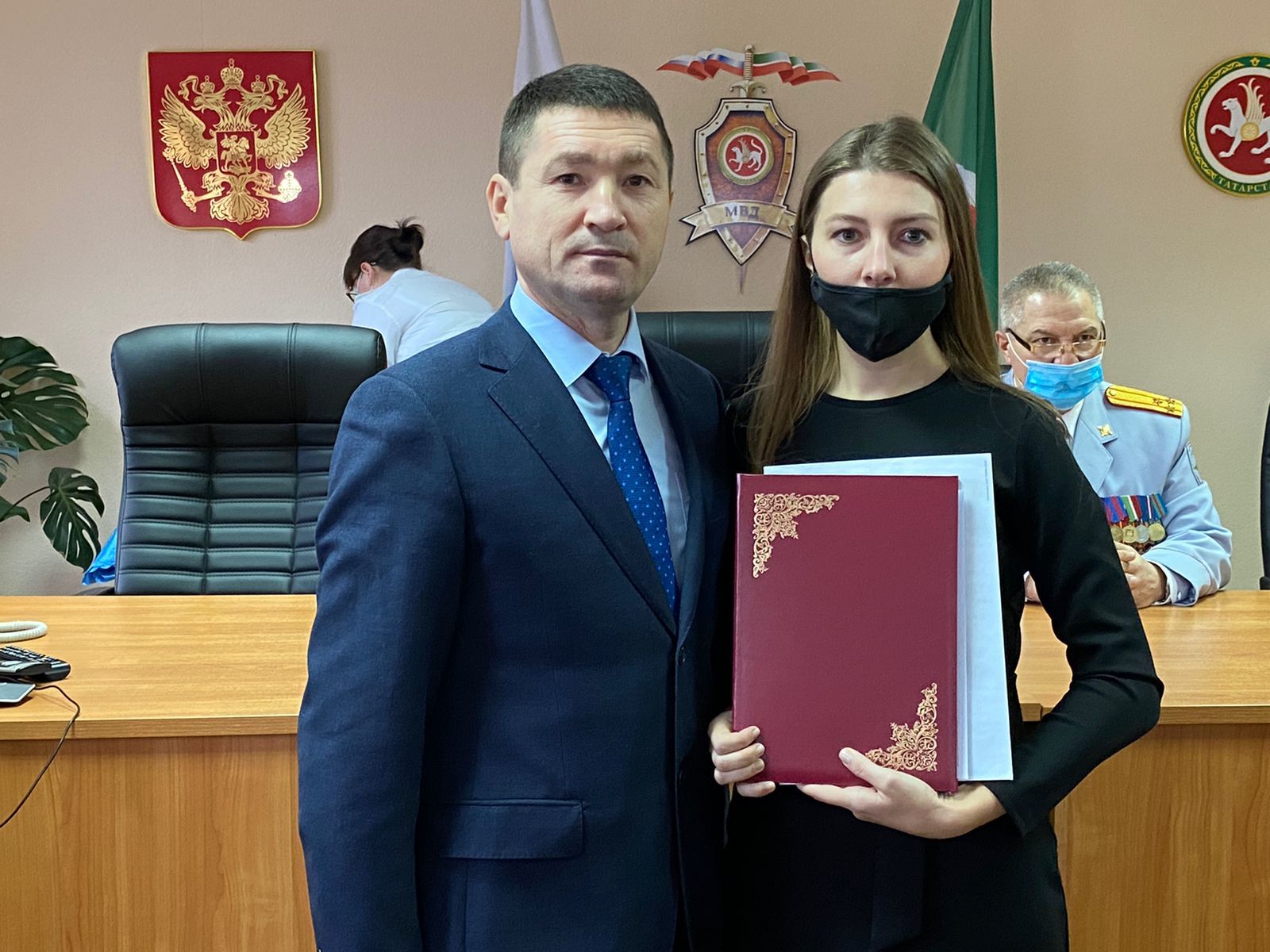 Полиция хезмәткәрләре көнендә Питрәч район эчке эшләр бүлегендә тантаналы чара узды