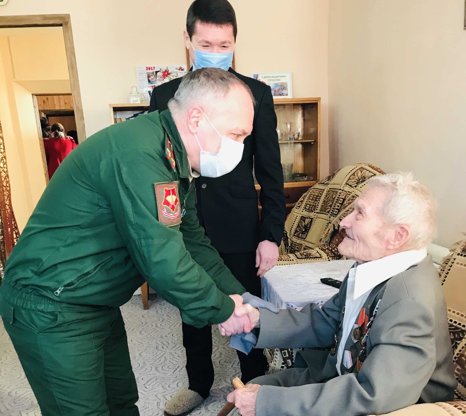 Николай Михайлов беренче чакырылышта ук фронтка барырга теләк белдерә