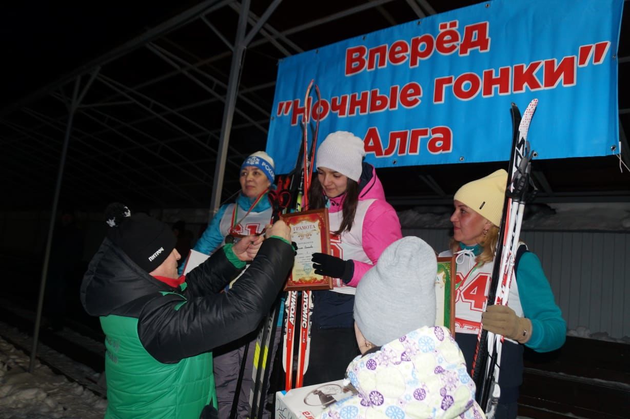 Питрәчтә төнге чаңгы ярышлары узды