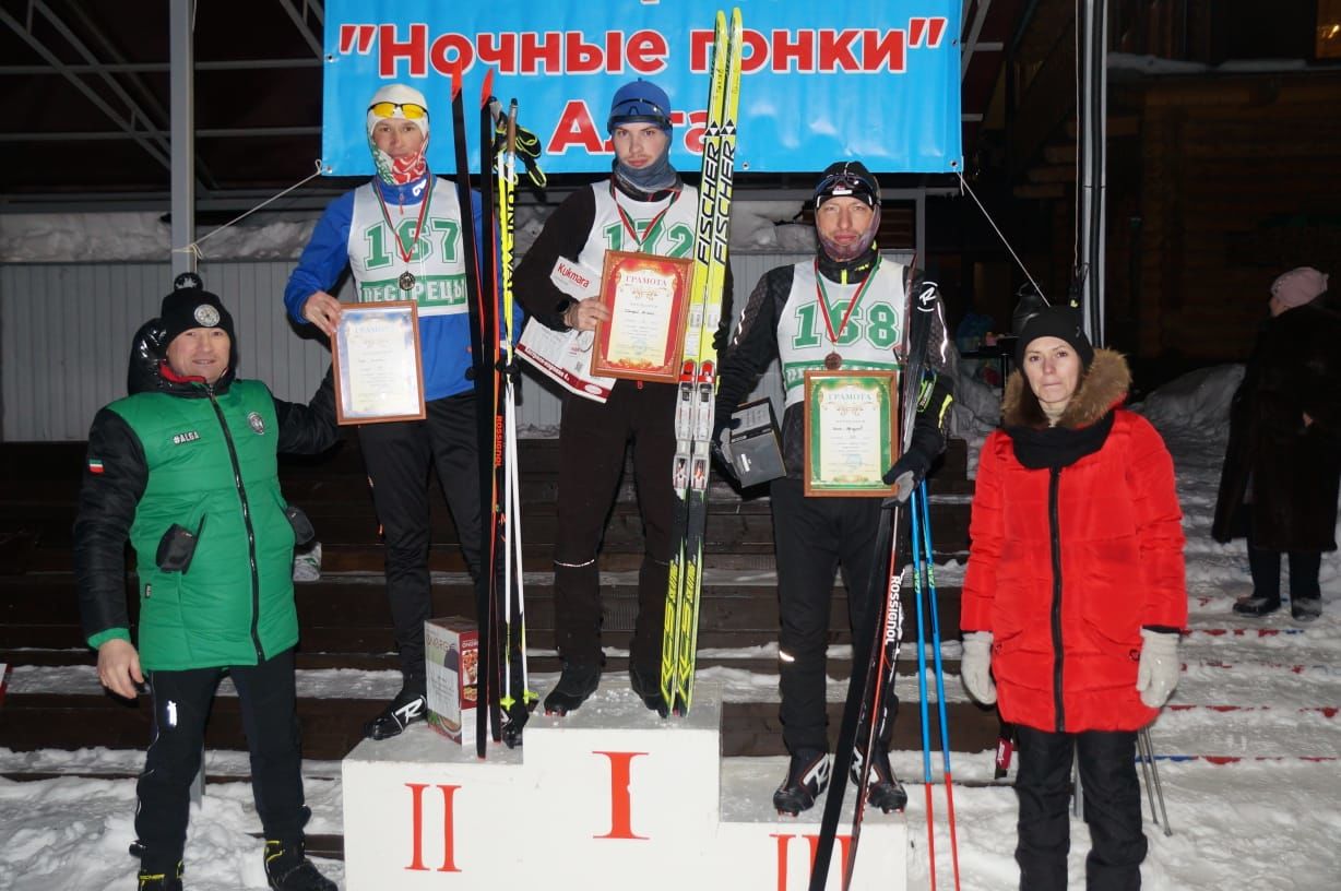 В Пестрецах состоялись ночные лыжные гонки