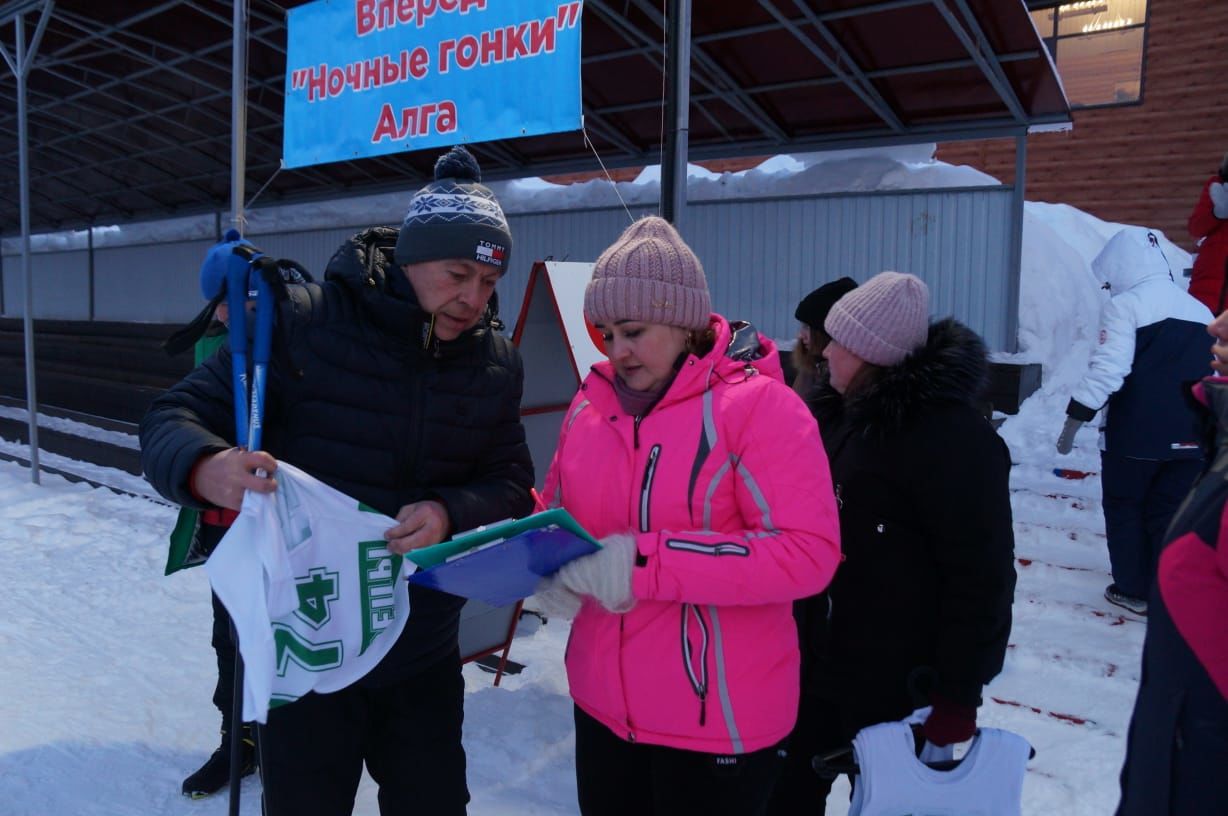 В Пестрецах состоялись ночные лыжные гонки