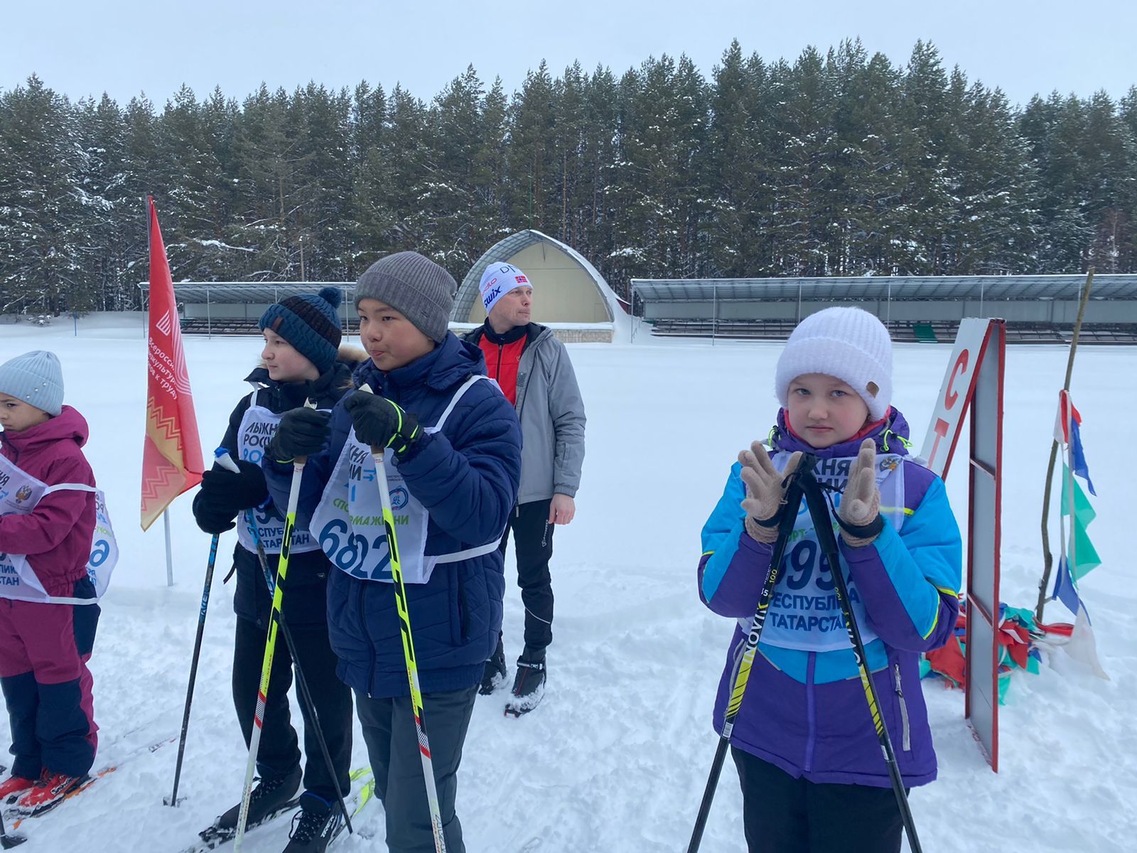 Более 4000 пестречинцев встали сегодня на лыжи