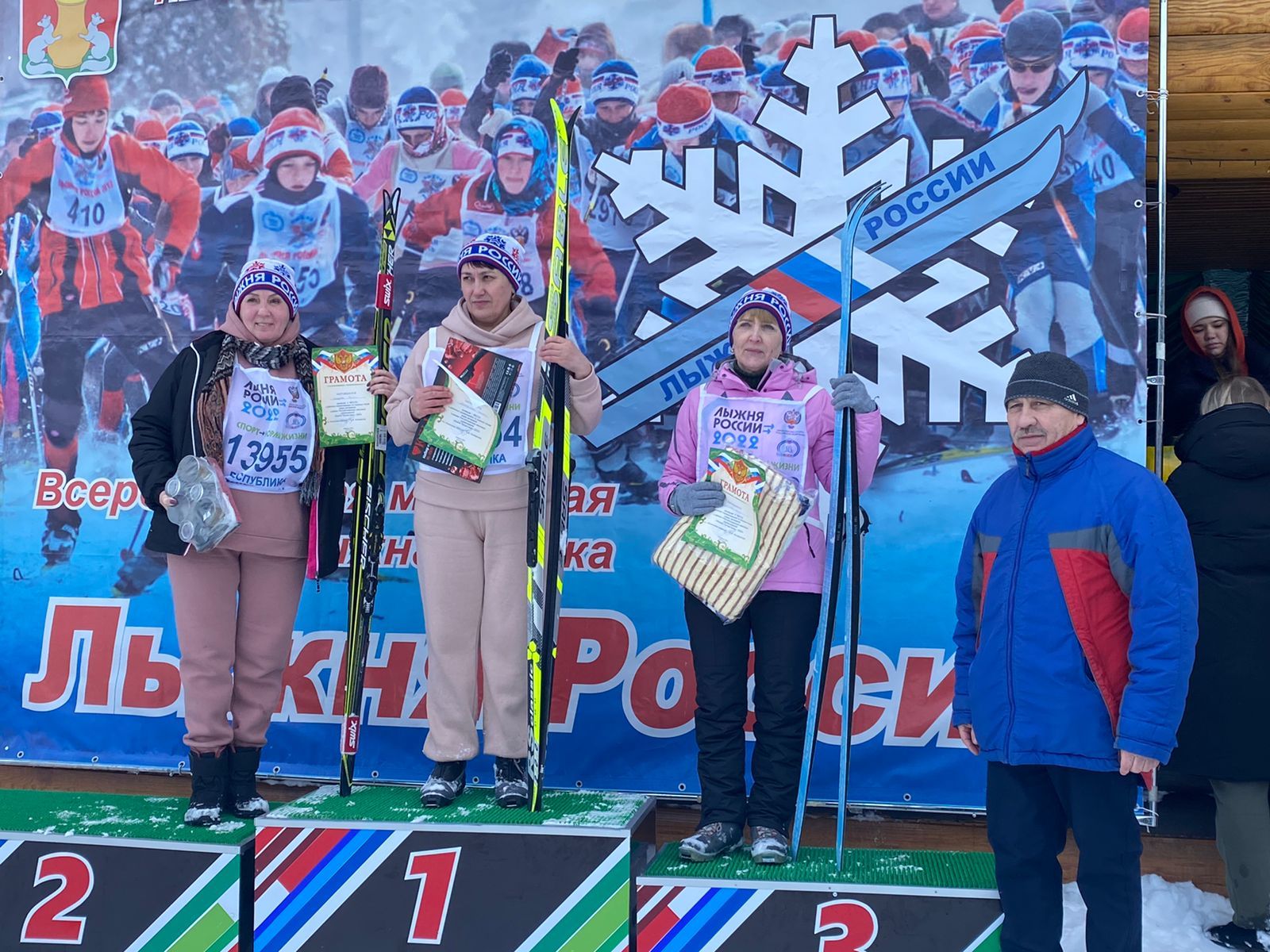 Более 4000 пестречинцев встали сегодня на лыжи