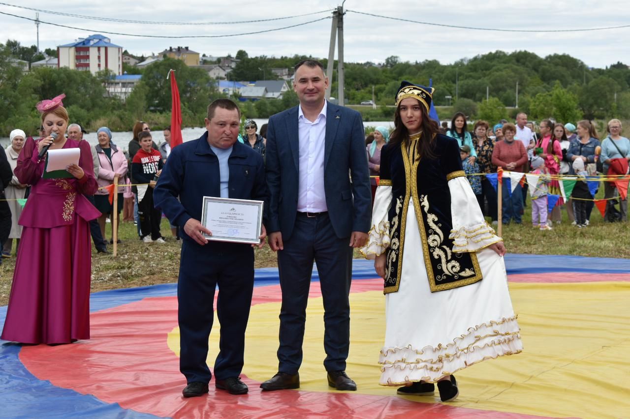 В Ленино-Кокушкино на живописном берегу реки Ушня прошёл Сабантуй