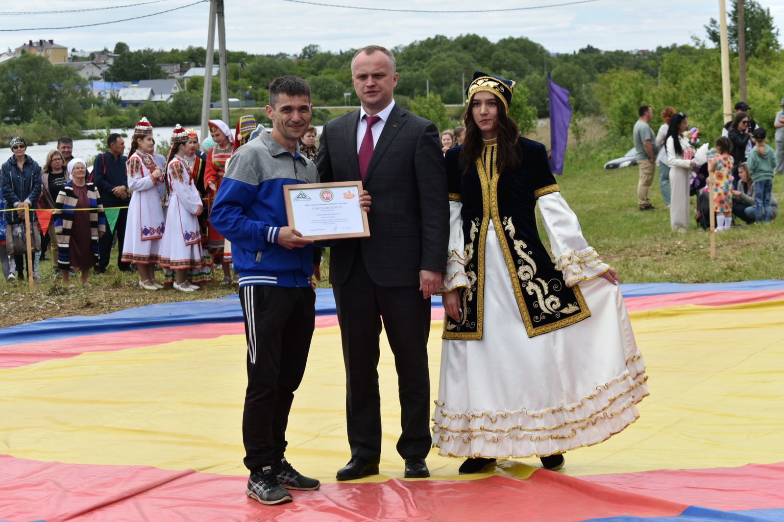 В Ленино-Кокушкино на живописном берегу реки Ушня прошёл Сабантуй