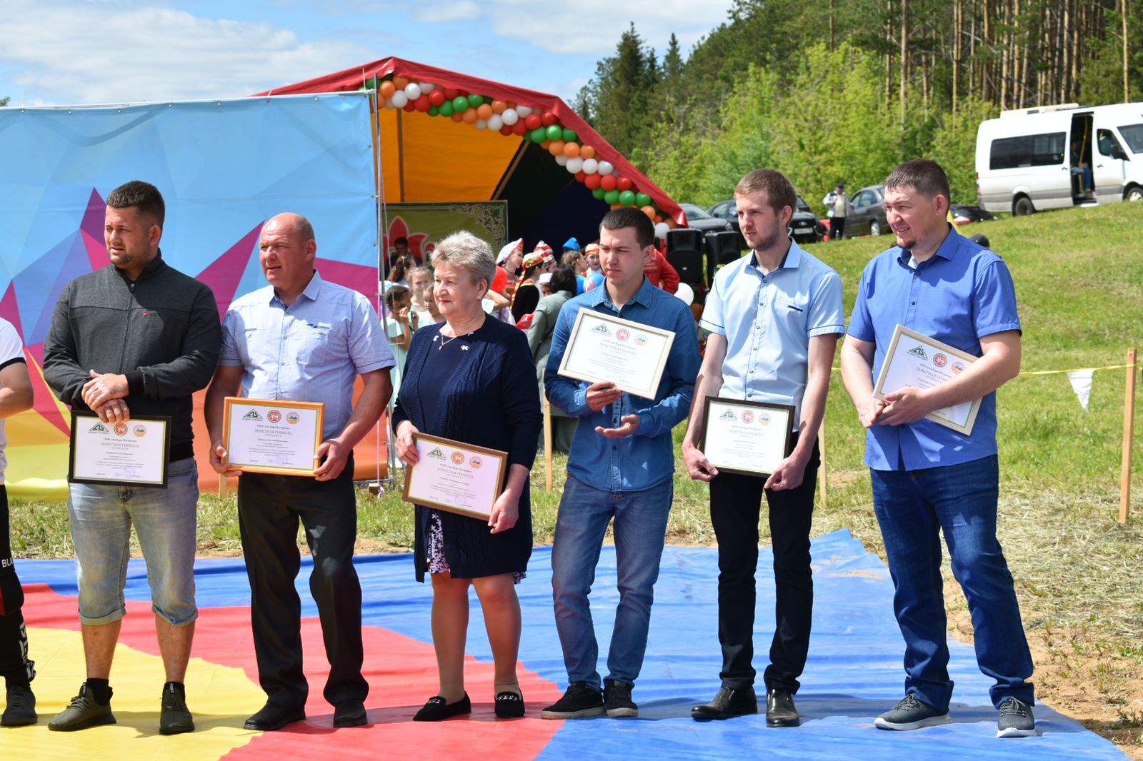 В Ленино-Кокушкино на живописном берегу реки Ушня прошёл Сабантуй