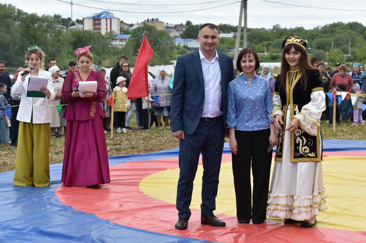 В Ленино-Кокушкино на живописном берегу реки Ушня прошёл Сабантуй