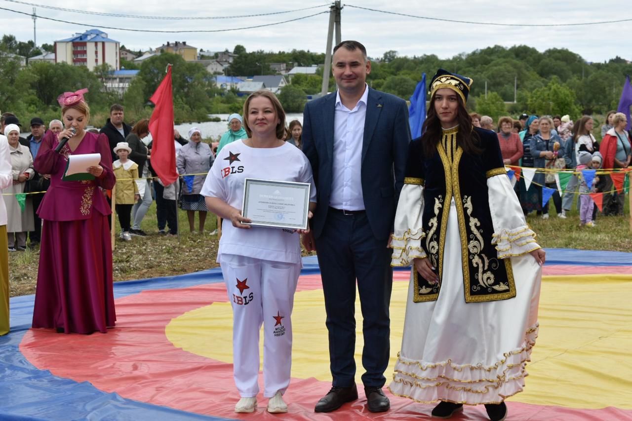 В Ленино-Кокушкино на живописном берегу реки Ушня прошёл Сабантуй