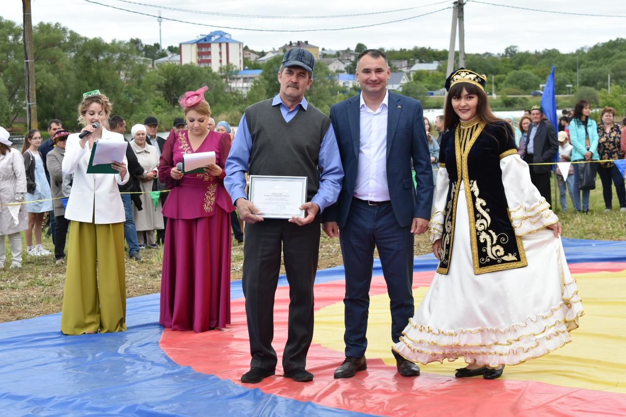 В Ленино-Кокушкино на живописном берегу реки Ушня прошёл Сабантуй