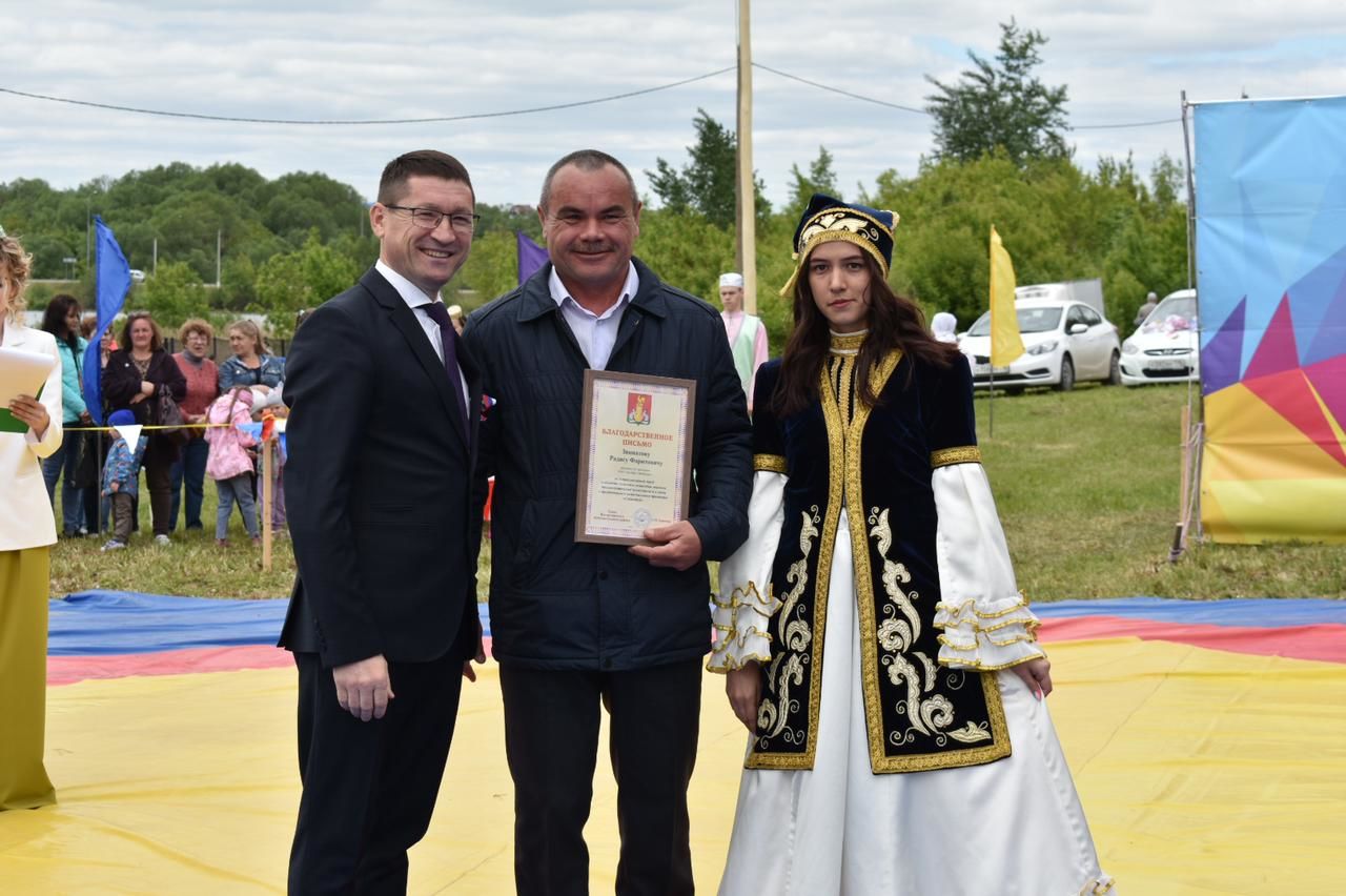 В Ленино-Кокушкино на живописном берегу реки Ушня прошёл Сабантуй