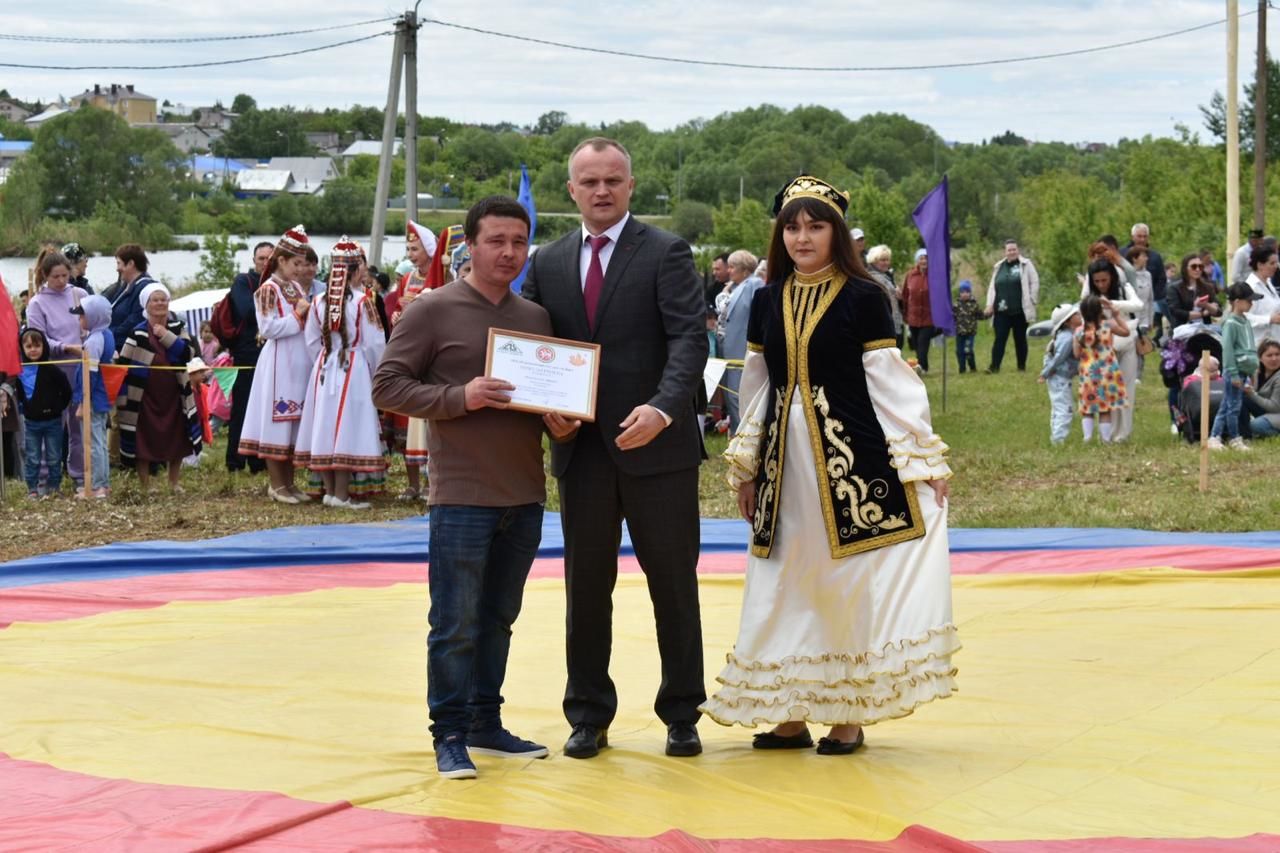 В Ленино-Кокушкино на живописном берегу реки Ушня прошёл Сабантуй