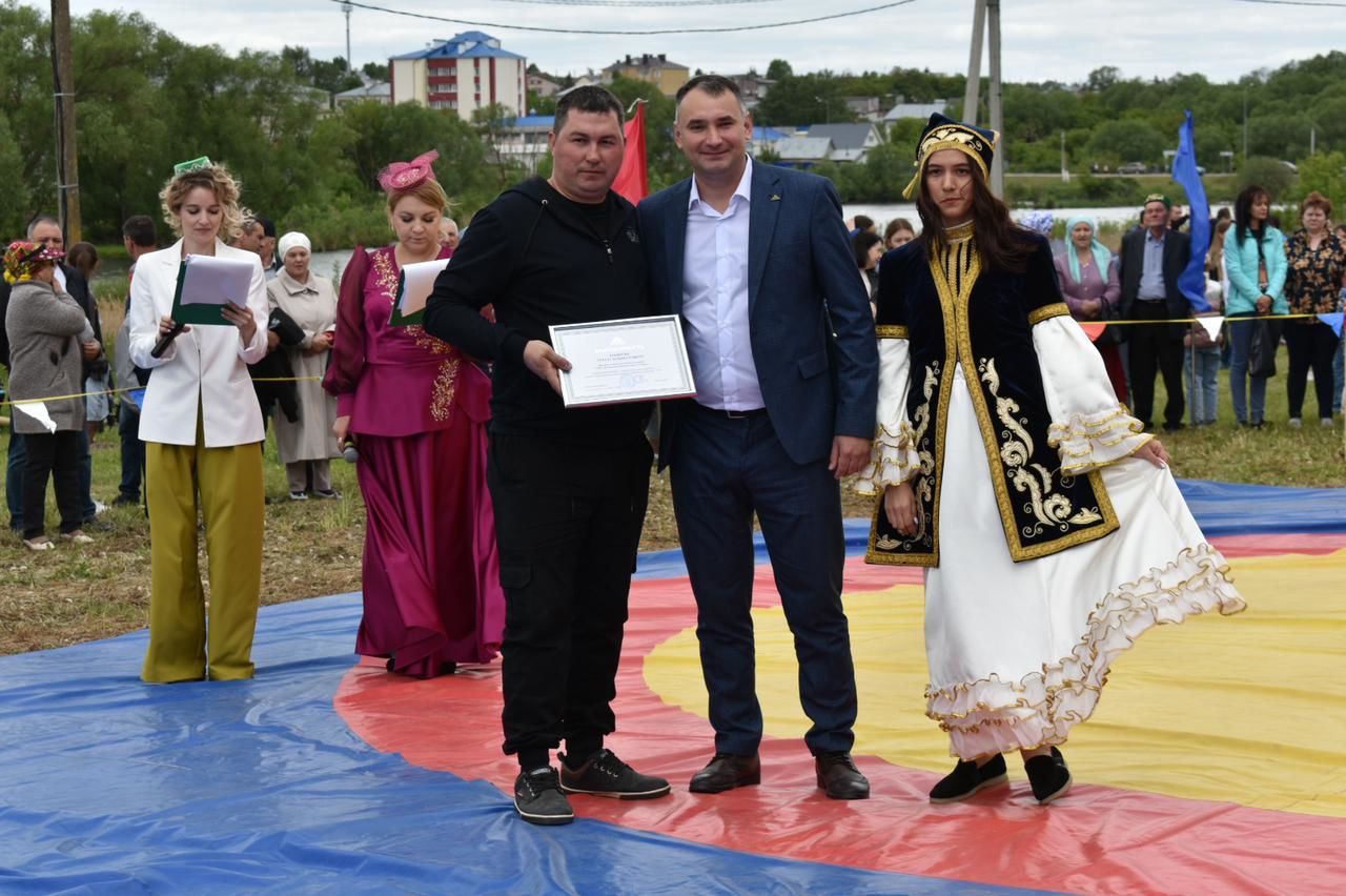 В Ленино-Кокушкино на живописном берегу реки Ушня прошёл Сабантуй