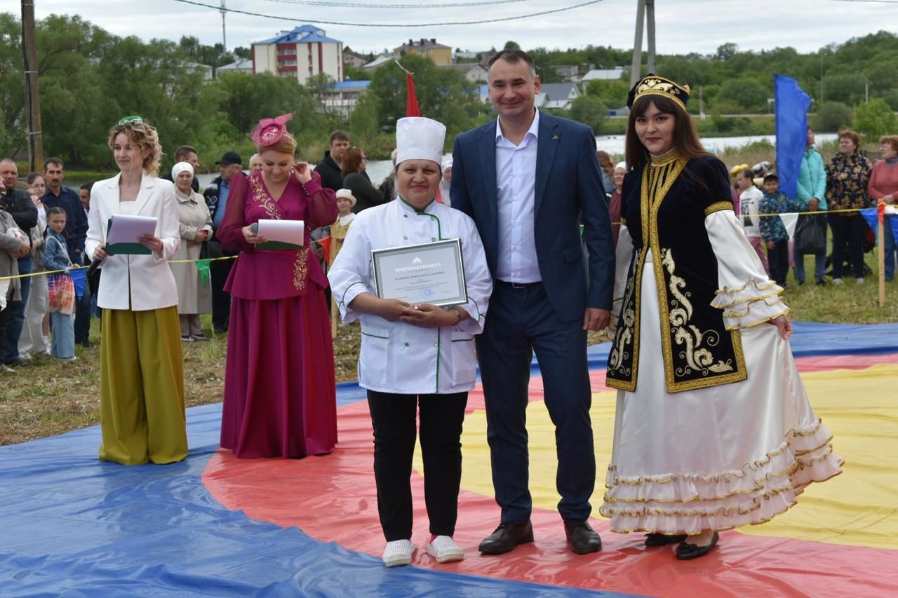 В Ленино-Кокушкино на живописном берегу реки Ушня прошёл Сабантуй