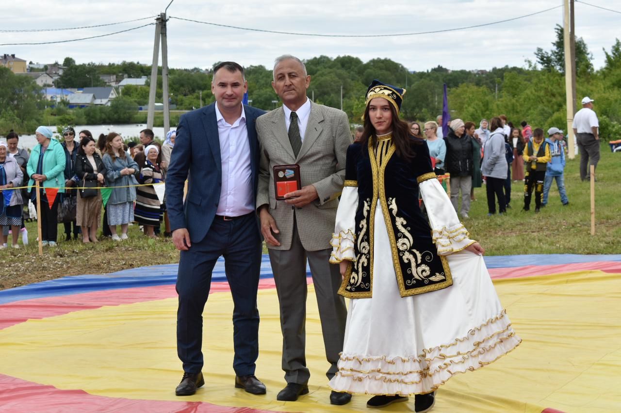 В Ленино-Кокушкино на живописном берегу реки Ушня прошёл Сабантуй