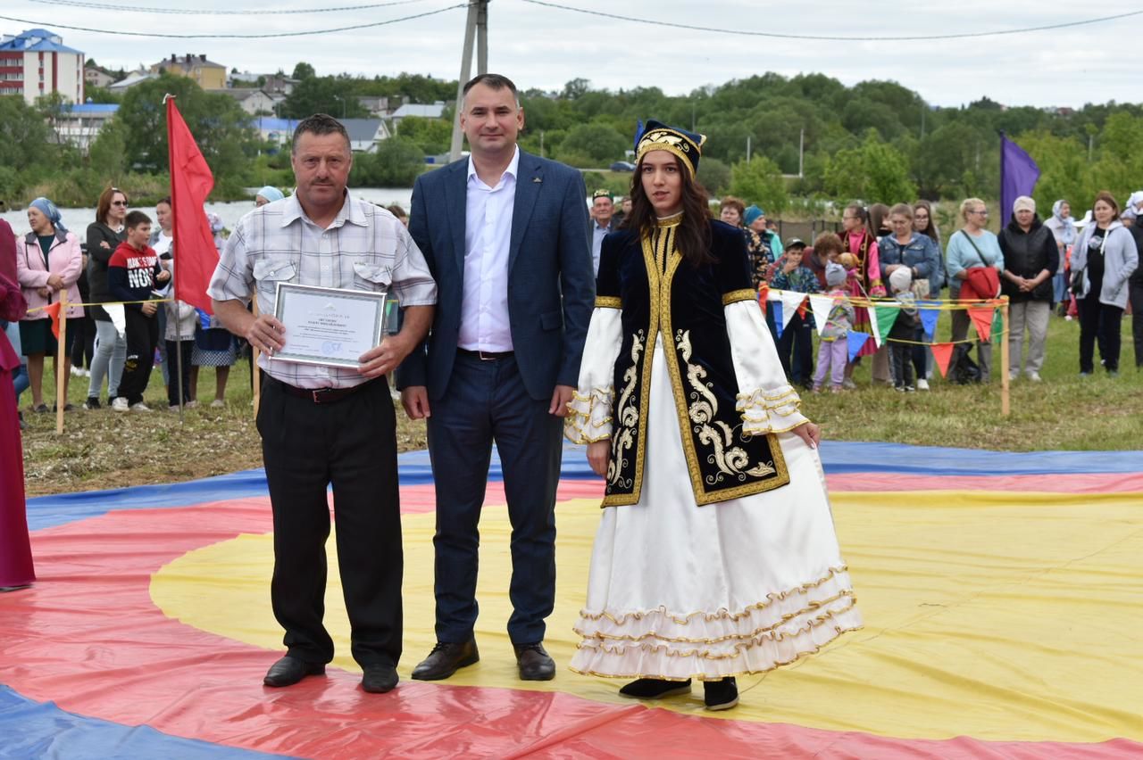 В Ленино-Кокушкино на живописном берегу реки Ушня прошёл Сабантуй