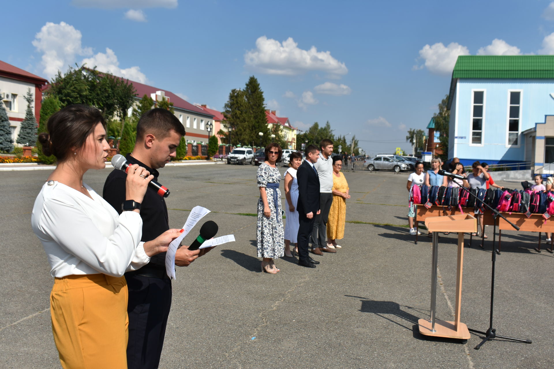 Пестречинские первоклашки получили портфели