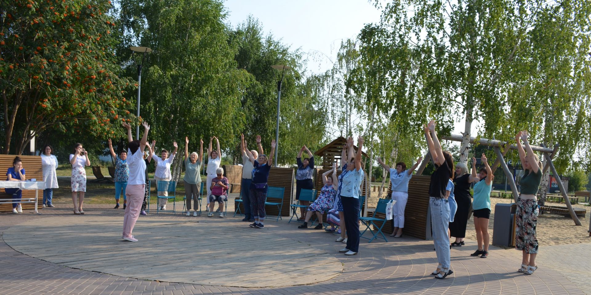В парке «Дуслык» села Пестрецы устроили «День здоровья» для жителей 55+