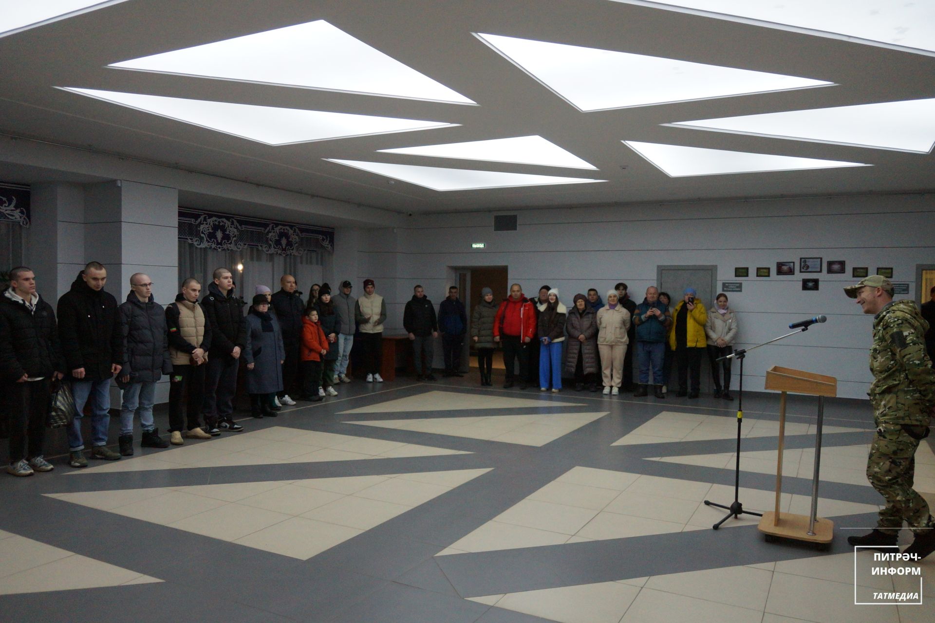 Питрәчтә хәрби хезмәткә чакырылучы биш егетне армиягә озаттылар