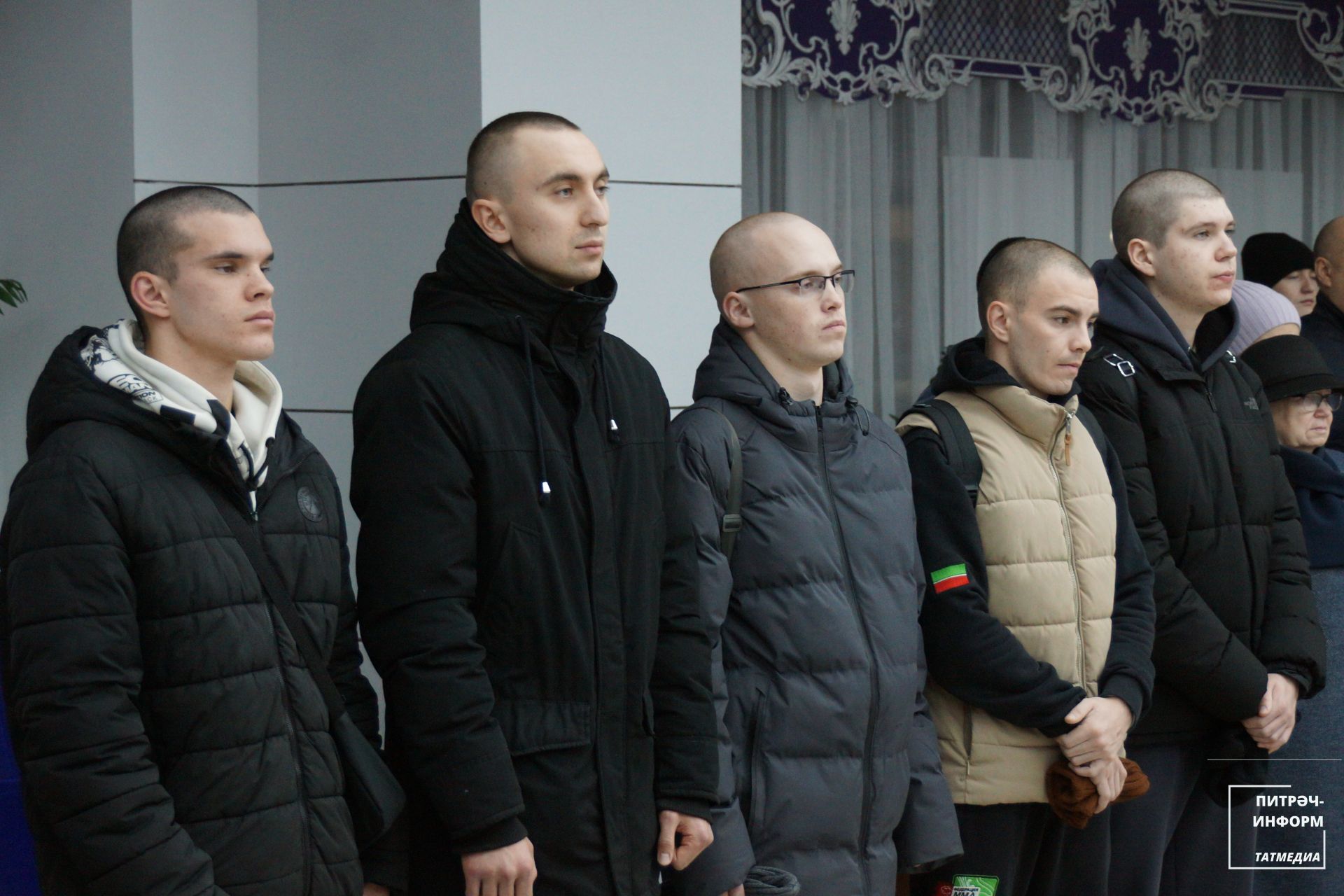 Питрәчтә хәрби хезмәткә чакырылучы биш егетне армиягә озаттылар