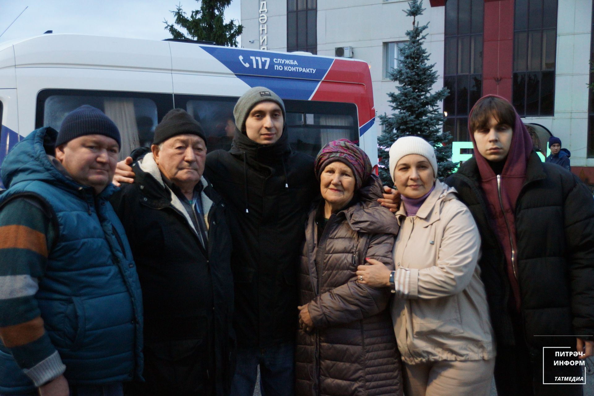 Питрәчтә хәрби хезмәткә чакырылучы биш егетне армиягә озаттылар