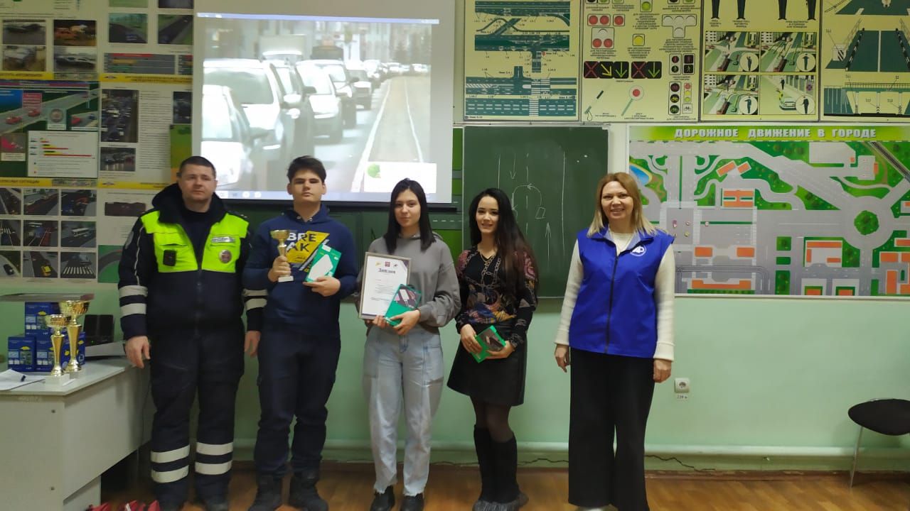 В Пестрецах состоялся конкурс водительского мастерства «Автосессия»