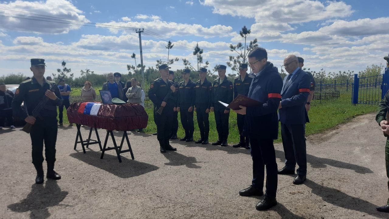 В Пестречинском районе простились с погибшим на СВО Валерием Межва