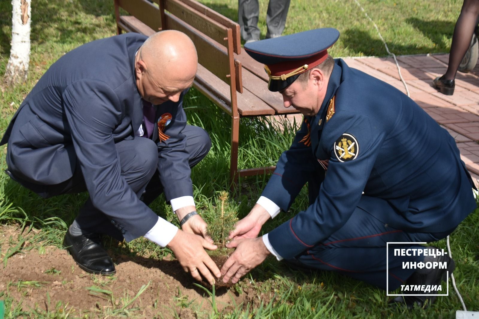 В селе Пановка на «Аллее Памяти» прошел торжественный митинг