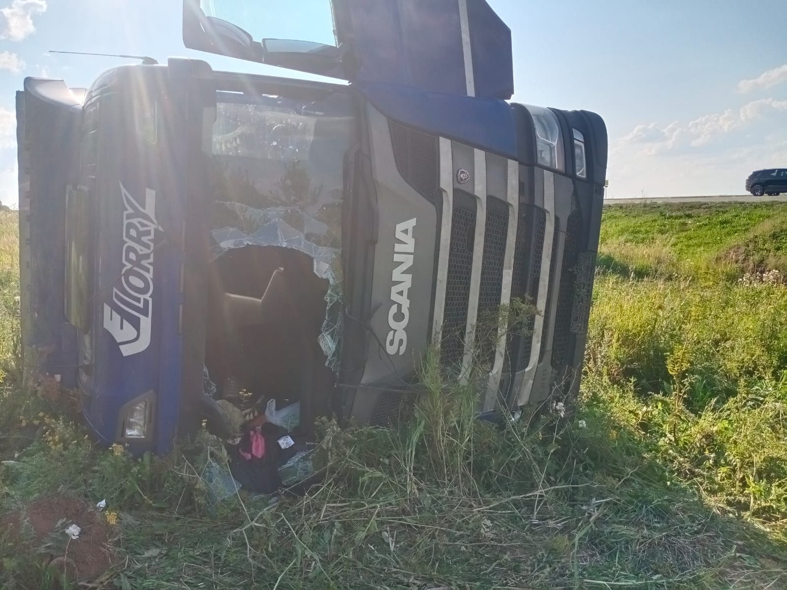 В Пестречинском районе опрокинулся большегруз