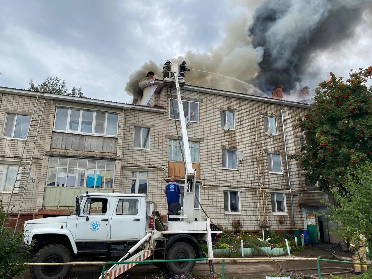 Огонь никого и ничего не жалеет