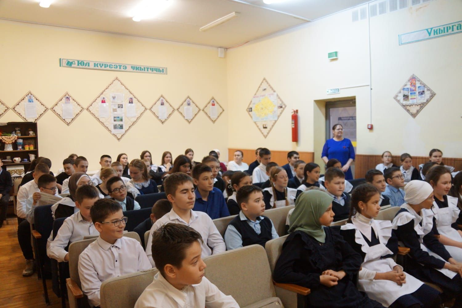 Ученики Шалинской школы встретились с опытным фотокорреспондентом района