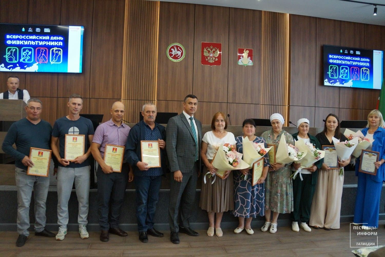 В Пестрецах чествовали спортсменов, тренеров и ветеранов