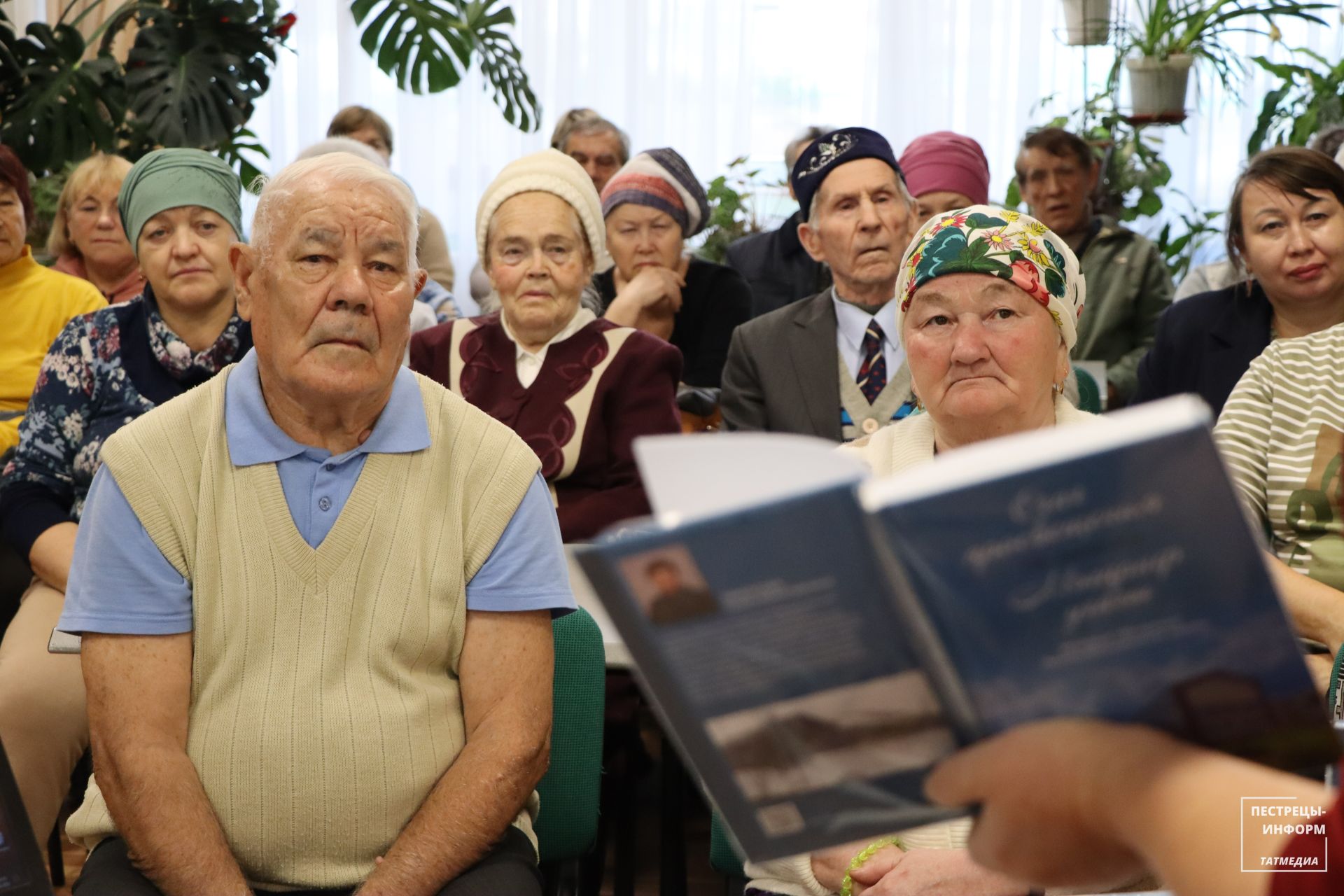 В Ленино-Кокушкино представили книгу к 100-летию школы